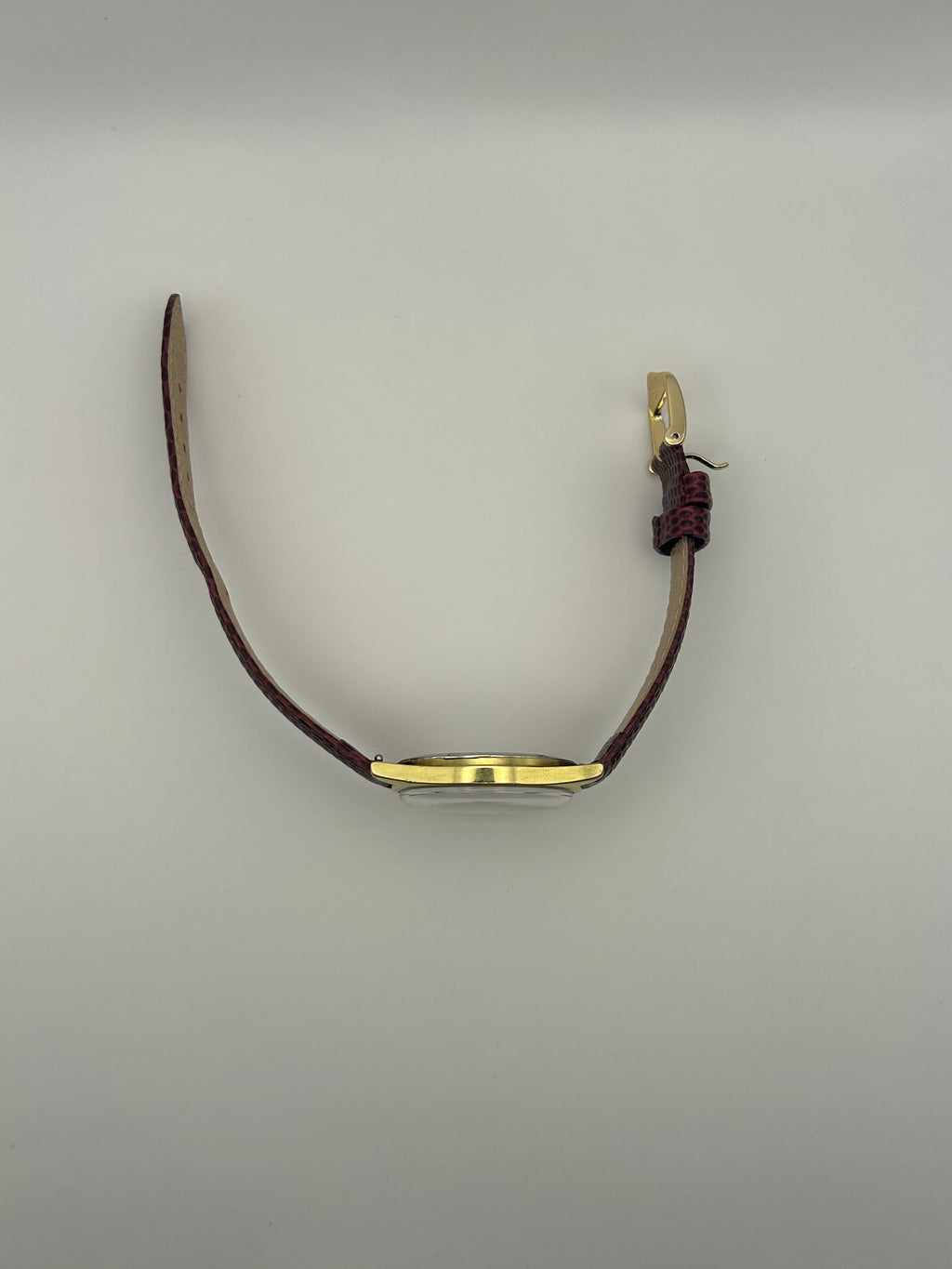 Omega Geneve ref. 136.041